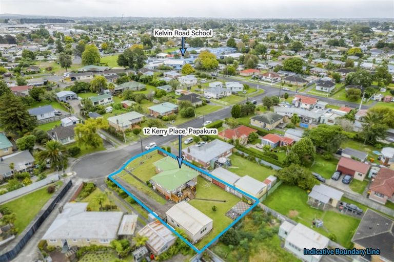Photo of property in 12 Kerry Place, Papakura, 2110