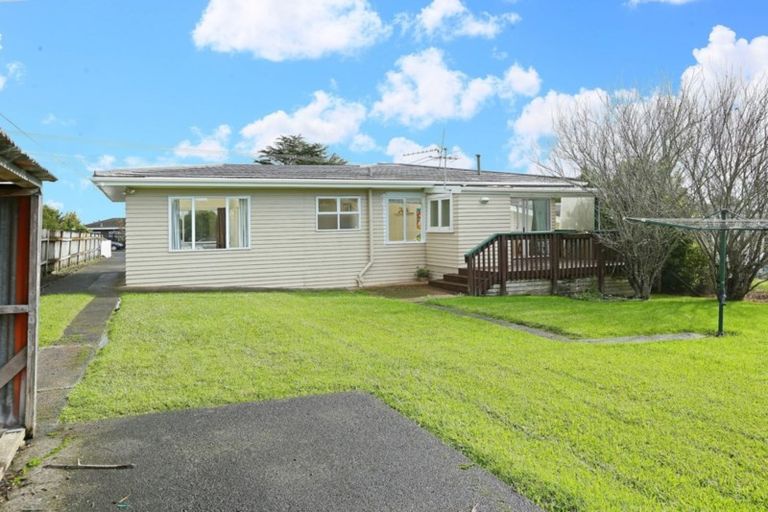 Photo of property in 57 Mcleod Road, Te Atatu South, Auckland, 0610