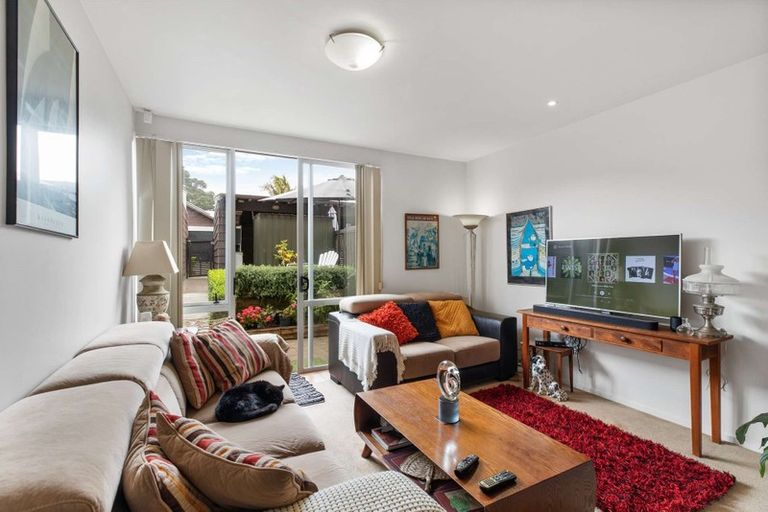Photo of property in 50 Kirikiri Lane, East Tamaki, Auckland, 2013