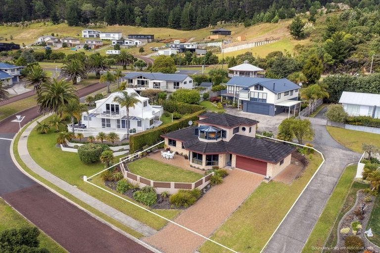 Photo of property in 344 Waterways Parade, Pauanui, Hikuai, 3579