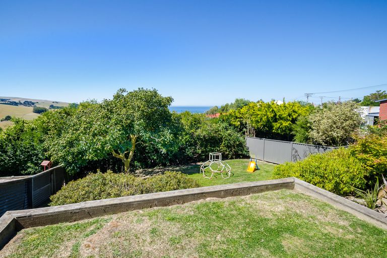 Photo of property in 100 Highcliff Road, Andersons Bay, Dunedin, 9013