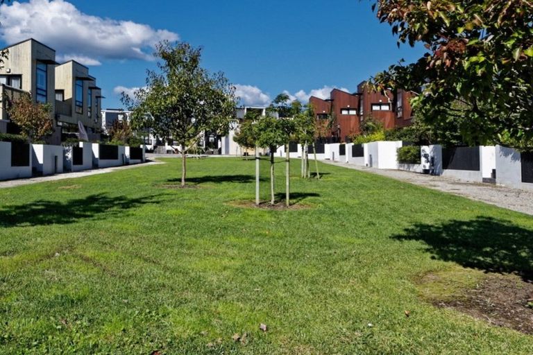 Photo of property in 17 Isitt Road, Hobsonville, Auckland, 0616