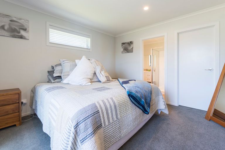 Photo of property in 28 Utopia Park Heights, Welcome Bay, Tauranga, 3112