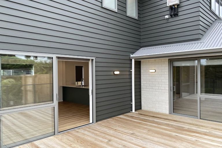 Photo of property in 2/18 Pickering Crescent, Chedworth, Hamilton, 3210