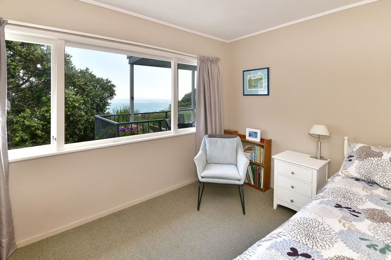 Photo of property in 104 Pacific Parade, Army Bay, Whangaparaoa, 0930
