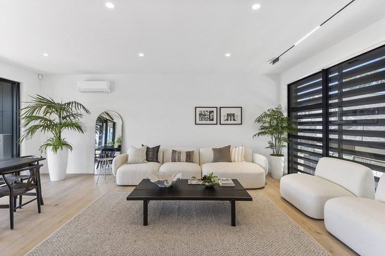 Photo of property in 7a Crete Avenue, Milford, Auckland, 0620