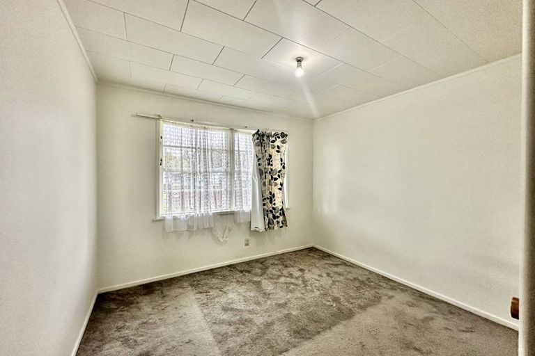 Photo of property in 2 Ulay Place, Clover Park, Auckland, 2019