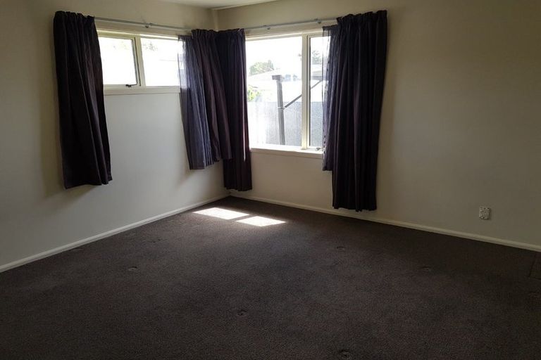 Photo of property in 9 Pembroke Street, Avondale, Christchurch, 8061
