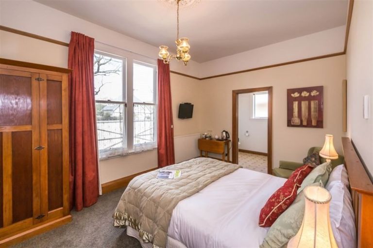 Photo of property in 37 Harewood Road, Papanui, Christchurch, 8053