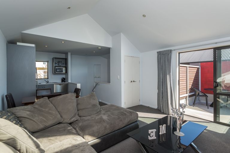 Photo of property in 2/450 Barbadoes Street, Edgeware, Christchurch, 8013