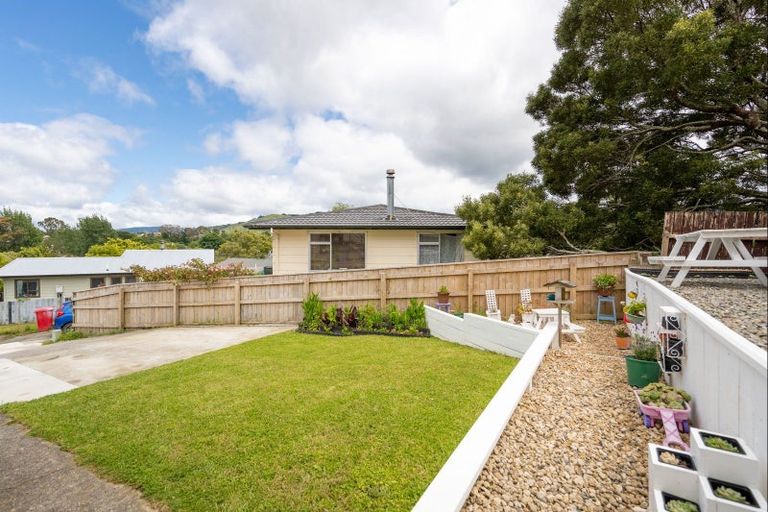 Photo of property in 9a Edelweiss Grove, Timberlea, Upper Hutt, 5018