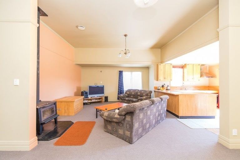 Photo of property in 36 Tawa Street, Gonville, Whanganui, 4501