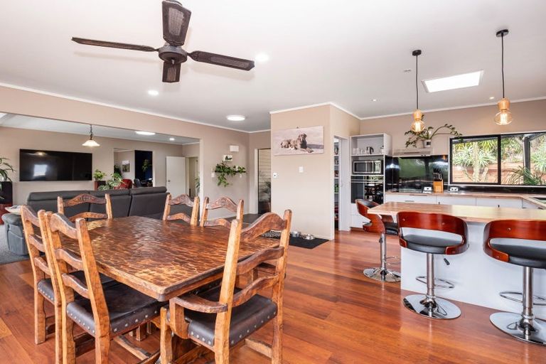 Photo of property in 124 Kauri Point Road, Tahawai, Katikati, 3170