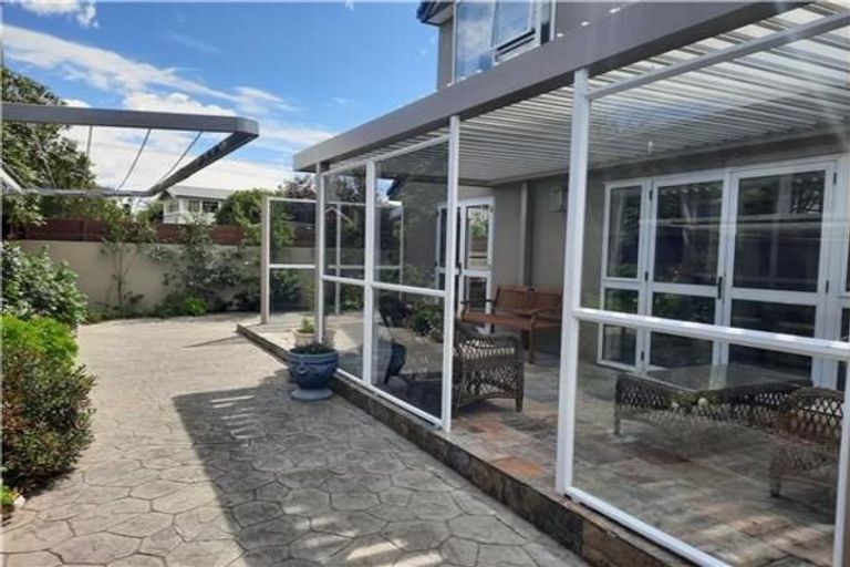 Photo of property in 38 Normans Road, Strowan, Christchurch, 8052