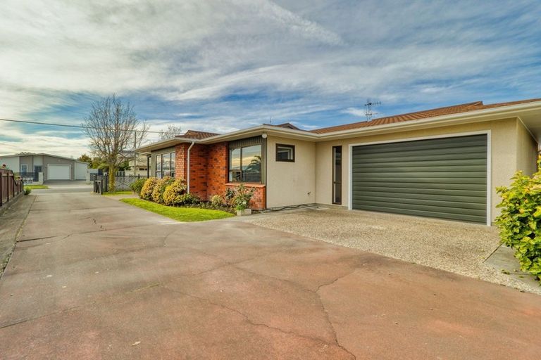 Photo of property in 1/12 Avenue Road, Greenmeadows, Napier, 4112