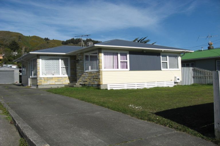 Photo of property in 22 Ruthven Road, Wainuiomata, Lower Hutt, 5014