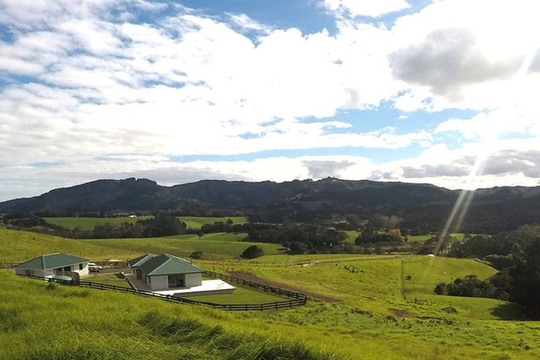 Photo of property in 608 West Coast Road, Makarau, Warkworth, 0981