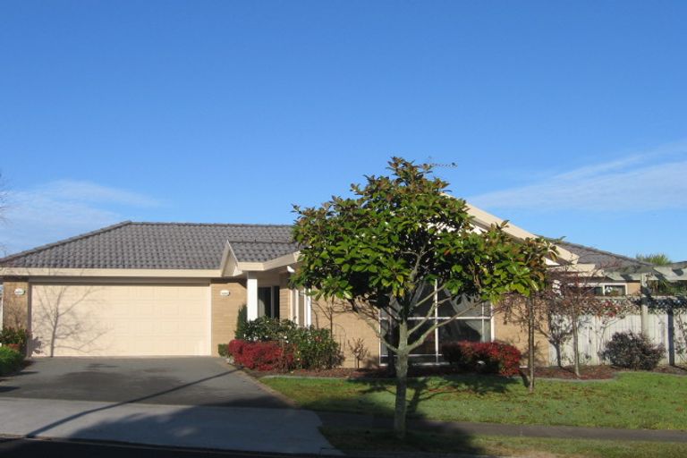 Photo of property in 2/3 Inagh Close, Dannemora, Auckland, 2016