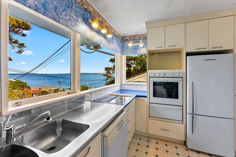 Photo of property in 39 Neptune Avenue, Beach Haven, Auckland, 0626