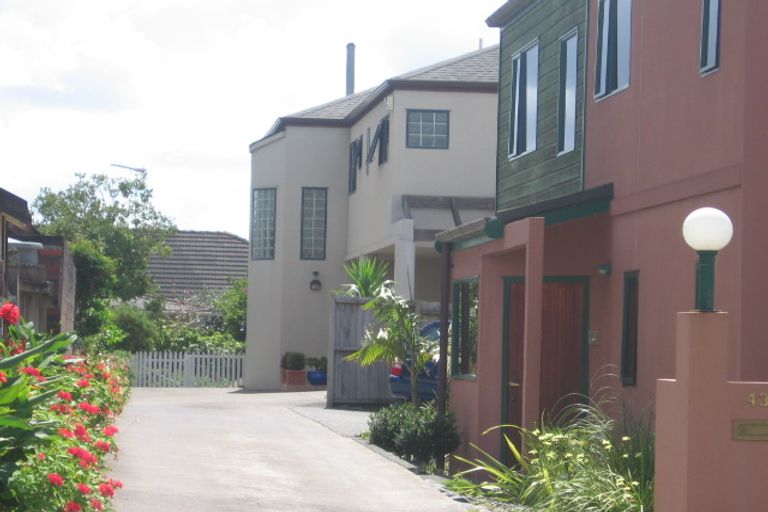 Photo of property in 43b Belmont Terrace, Milford, Auckland, 0620