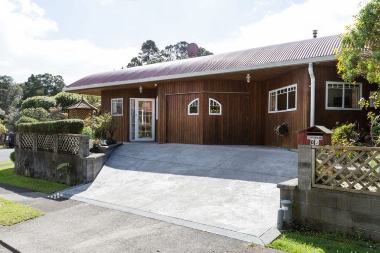 Photo of property in 8a Spencer Place, Merrilands, New Plymouth, 4312