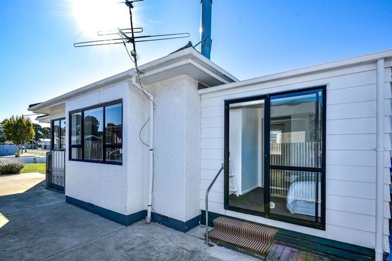 Photo of property in 266 Wainoni Road, Avondale, Christchurch, 8061