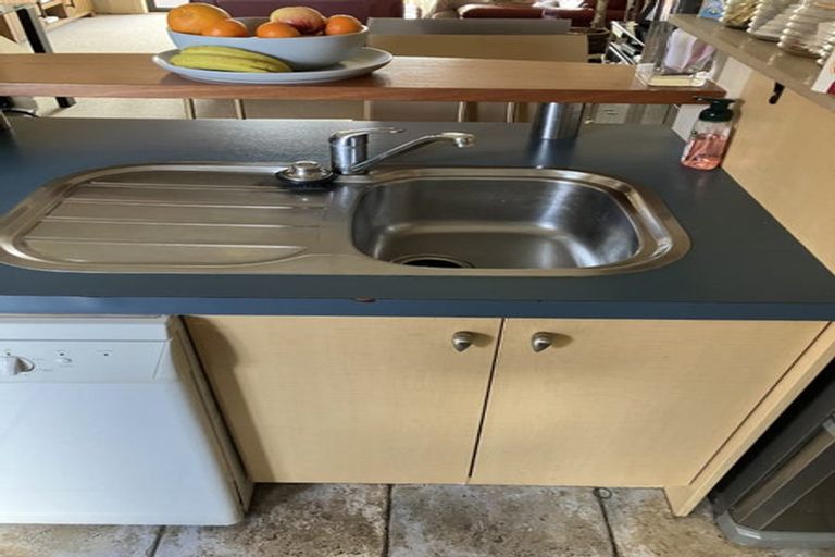 Photo of property in 1/21 Armoy Drive, East Tamaki, Auckland, 2016