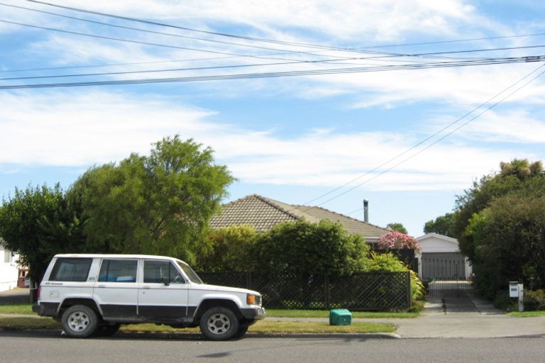 Photo of property in 424 Mairehau Road, Parklands, Christchurch, 8083