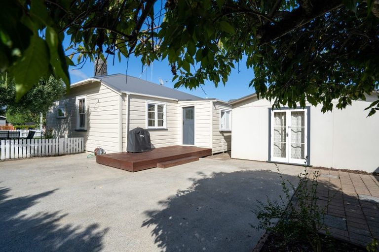 Photo of property in 18 Clare Street, Cambridge, 3434