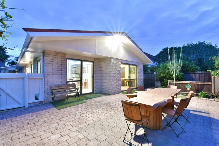 Photo of property in 19 Lillian Place, Orewa, 0931