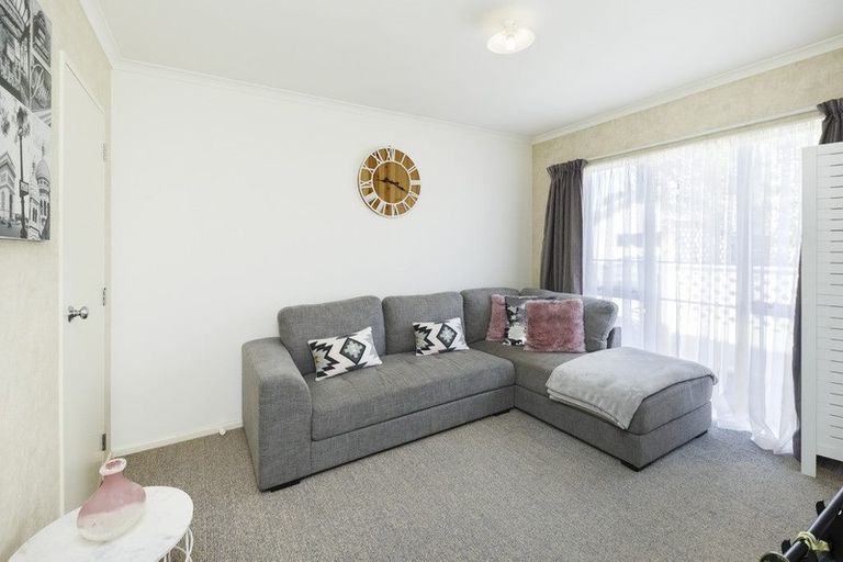 Photo of property in 12 Tiraumea Street, Palmerston North, 4410