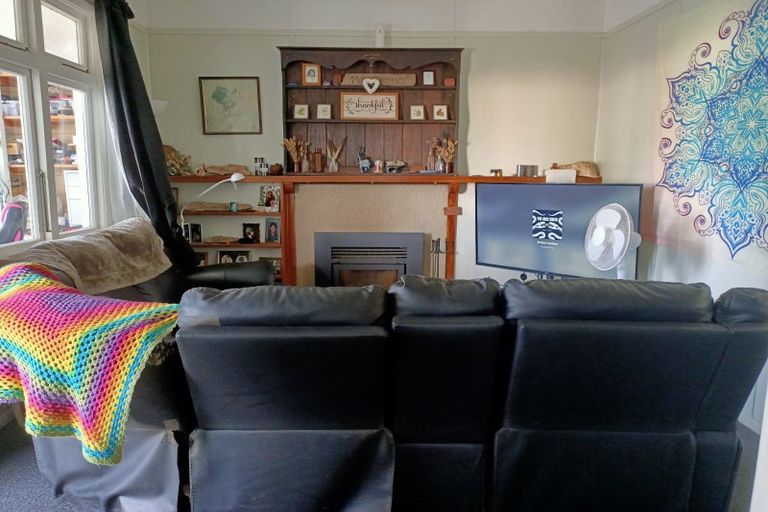Photo of property in 24 Locke Street, Wairoa, 4108