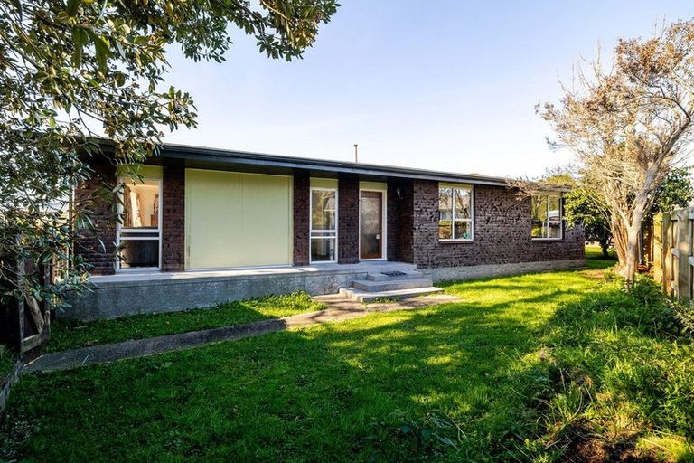 Photo of property in 39 Robinson Crescent, Westbrook, Palmerston North, 4412