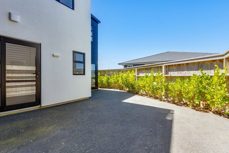 Photo of property in 41b Queen Charlotte Drive, Aotea, Porirua, 5024