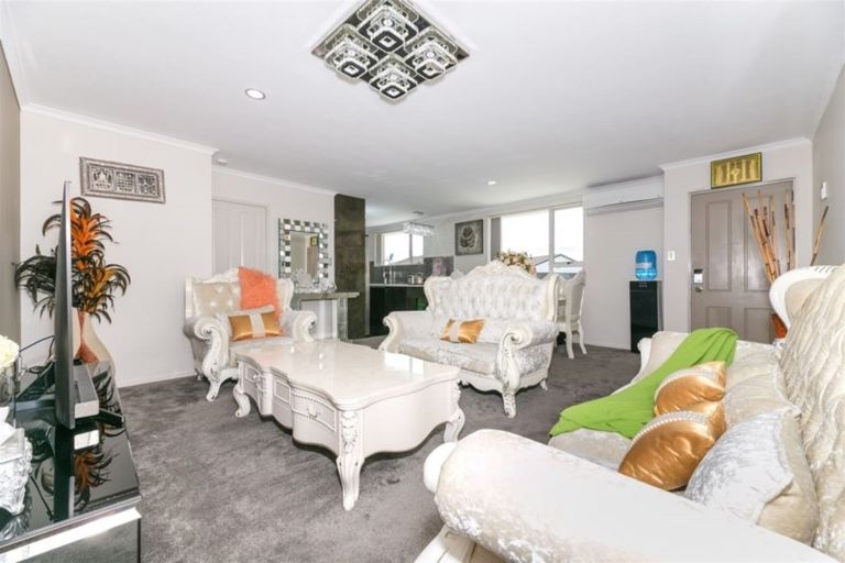 Photo of property in 11 Chayward Place, Mangere, Auckland, 2022