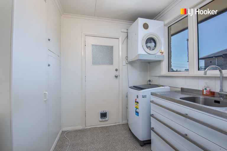 Photo of property in 16 Clyde Street, Kinmont Park, Mosgiel, 9024