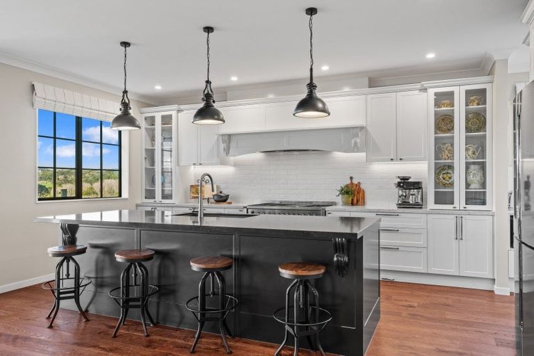 Photo of property in 61a Whitford Park Road, Whitford, Manurewa, 2576