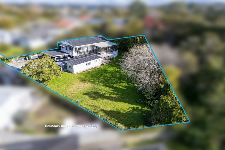 Photo of property in 35 Nile Road, Kelston, Auckland, 0602