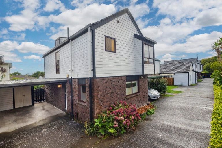 Photo of property in 3/7 Koromiko Street, New Lynn, Auckland, 0600