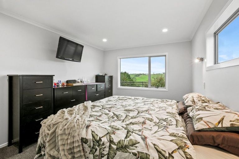 Photo of property in 350 Awai Road, Tarurutangi, New Plymouth, 4372