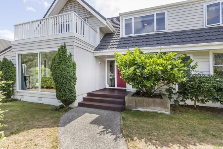 Photo of property in 18 Hector Street, Seatoun, Wellington, 6022