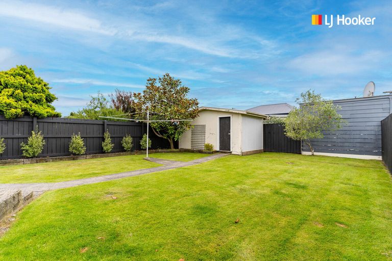 Photo of property in 10 Hargest Crescent, Saint Kilda, Dunedin, 9012