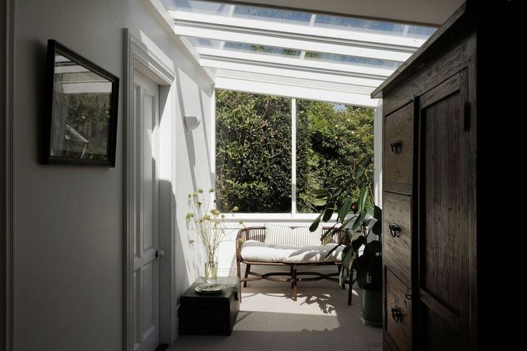 Photo of property in 165 Karori Road, Karori, Wellington, 6012