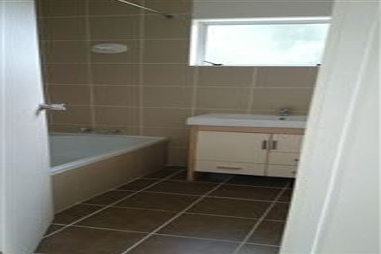 Photo of property in 1/22 William Souter Street, Forrest Hill, Auckland, 0620