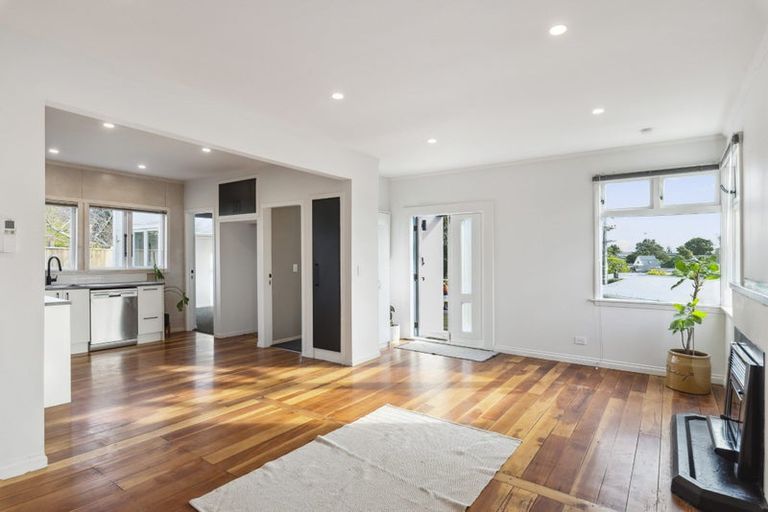 Photo of property in 75 Raumati Road, Raumati Beach, Paraparaumu, 5032