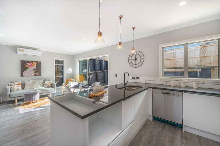 Photo of property in 10/15 Onukutara Place, Huntington, Hamilton, 3281