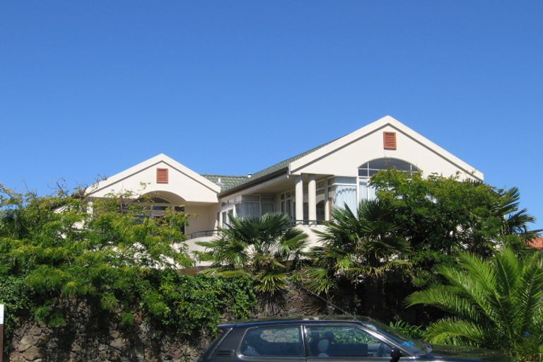 Photo of property in 2/49 Castor Road, Castor Bay, Auckland, 0620