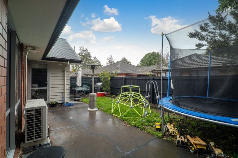 Photo of property in 18e Defoe Place, Waltham, Christchurch, 8023