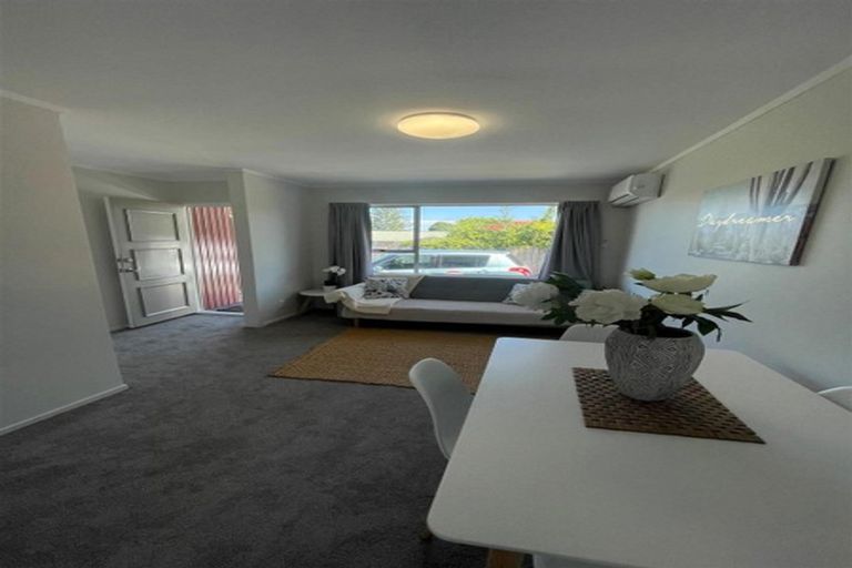 Photo of property in 3/4046 Great North Road, Glen Eden, Auckland, 0602