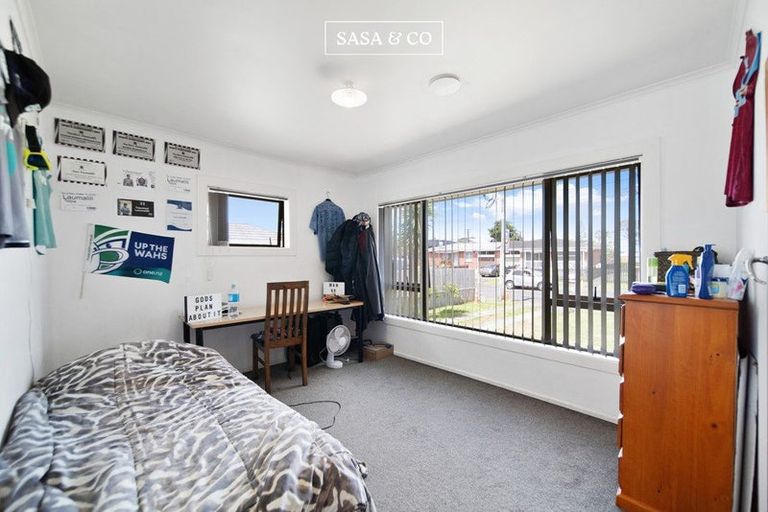 Photo of property in 3 Hallberry Road, Mangere East, Auckland, 2024